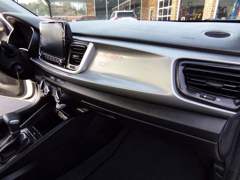 Used 2023 Kia Rio LX image 28