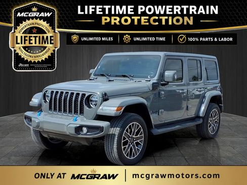 Used 2022 Jeep Wrangler Unlimited Sahara AWD/4WD image 1