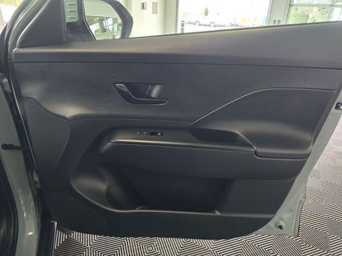 Used 2025 Hyundai Kona SEL AWD/4WD image 43