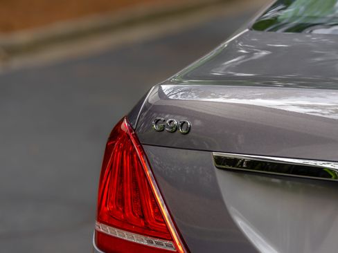 Used 2018 Genesis G90 5.0 Ultimate RWD image 53