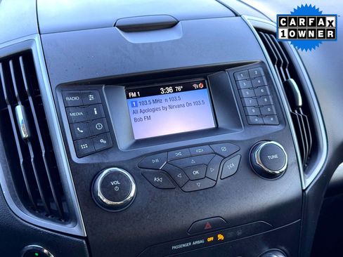 Used 2019 Ford Edge SE image 27