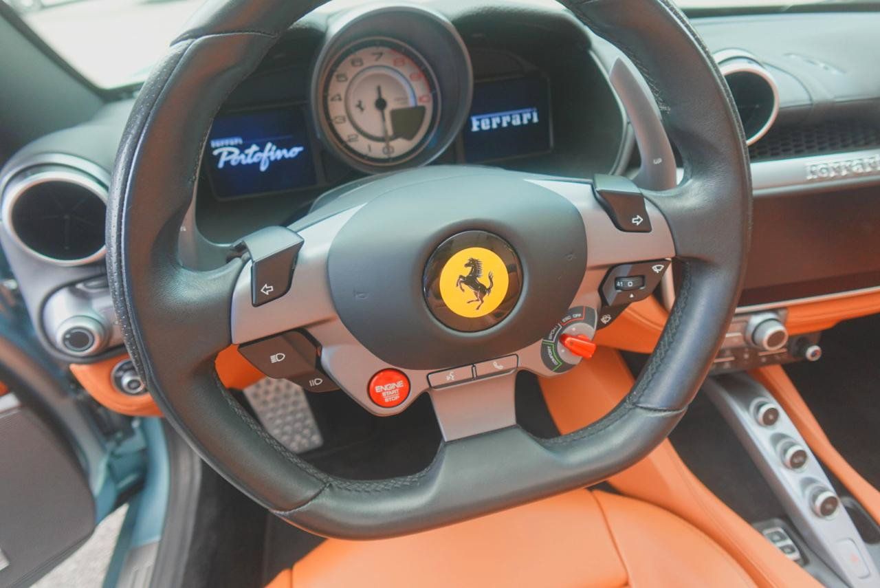 Used 2019 Ferrari Portofino RWD image 17