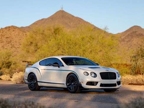 Used 2015 Bentley Continental GT3-R image 2