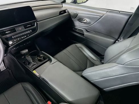 Used 2024 Lexus ES 350 F Sport FWD image 11