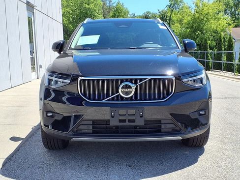 Certified 2023 Volvo XC40 B5 Ultimate w/ Climate Package AWD/4WD image 2