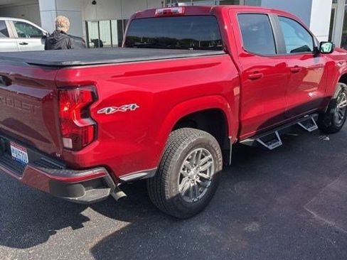 Used 2023 Chevrolet Colorado LT AWD/4WD image 12