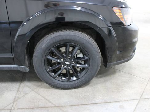 Used 2019 Dodge Journey SE w/ Connectivity Group FWD image 35
