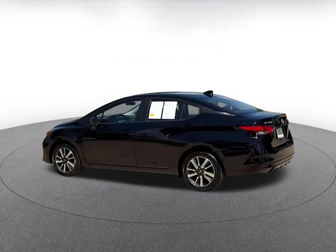 Used 2025 Nissan Versa SV image 10