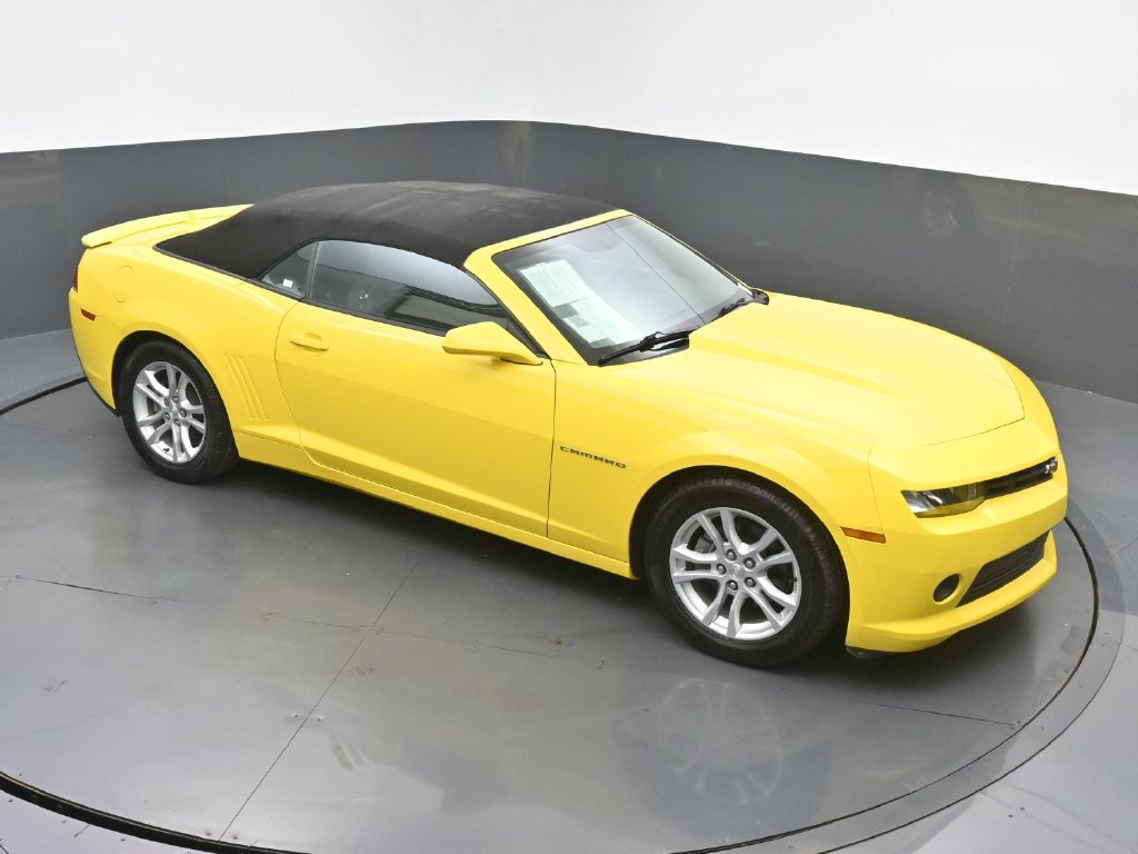 Used 2015 Chevrolet Camaro LT RWD image 45