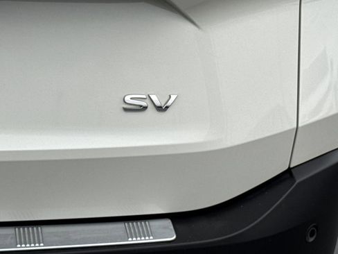 Certified 2021 Nissan Rogue SV image 9