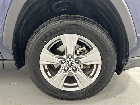 Used 2025 Toyota RAV4 XLE AWD/4WD image 61