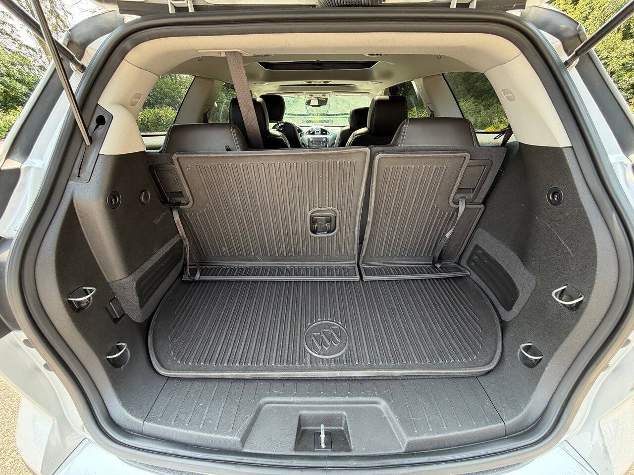 Used 2017 Buick Enclave Premium w/ Experience Buick Package AWD/4WD image 4