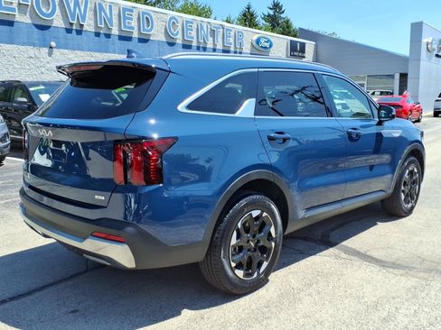 Used 2026 Kia Sorento S w/ S Panoramic Sunroof Package AWD/4WD image 3