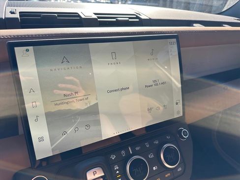 New 2026 Land Rover Defender 110 X-Dynamic SE image 13