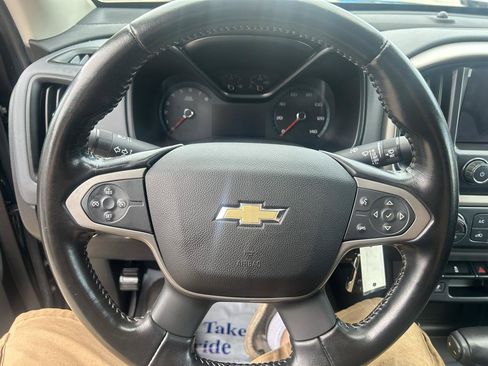 Used 2017 Chevrolet Colorado Z71 AWD/4WD image 20