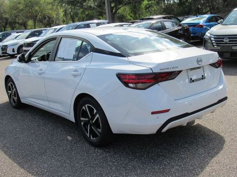 Certified 2024 Nissan Sentra SV FWD image 5