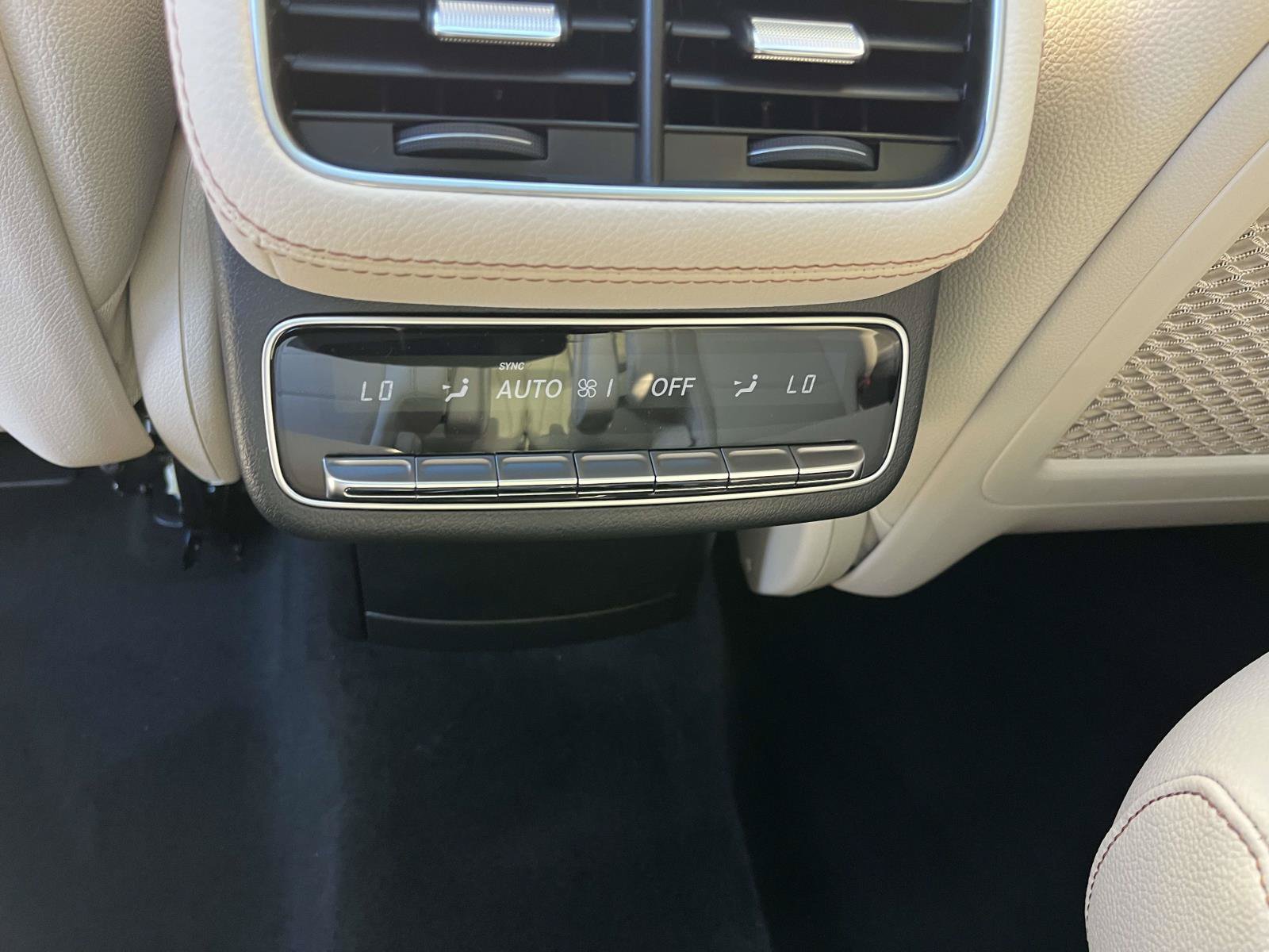 New 2027 Mercedes-Benz GLS 450 4MATIC image 42