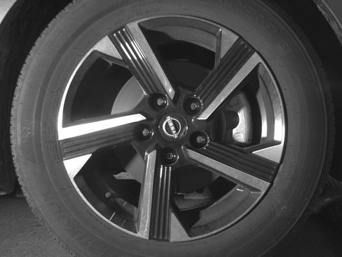 Used 2025 Nissan Sentra SV image 13