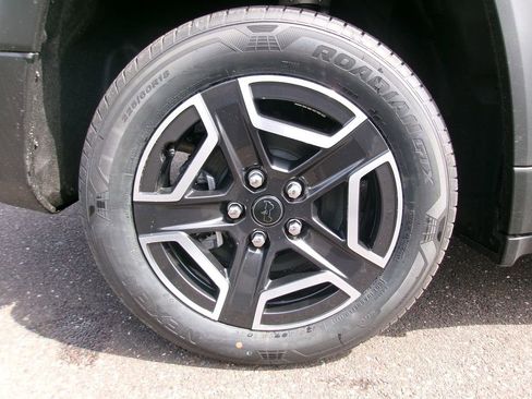 New 2026 Jeep Cherokee Laredo AWD/4WD image 13