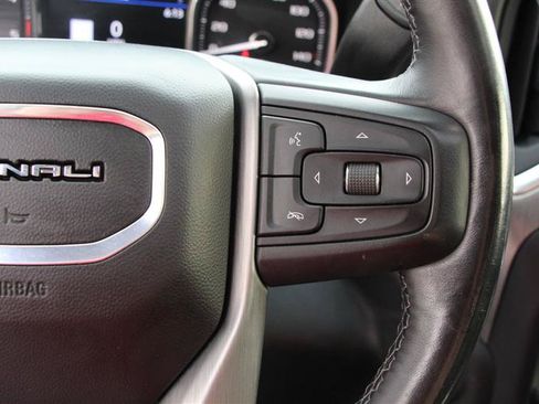 Used 2022 GMC Sierra 2500 Denali w/ Denali Black Diamond Edition AWD/4WD image 27