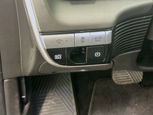 Used 2024 Hyundai Ioniq 5 SEL image 17