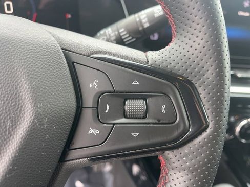 Used 2025 Chevrolet Trax RS w/ Driver Confidence Package image 19