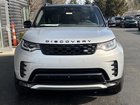 New 2024 Land Rover Discovery Dynamic SE image 4