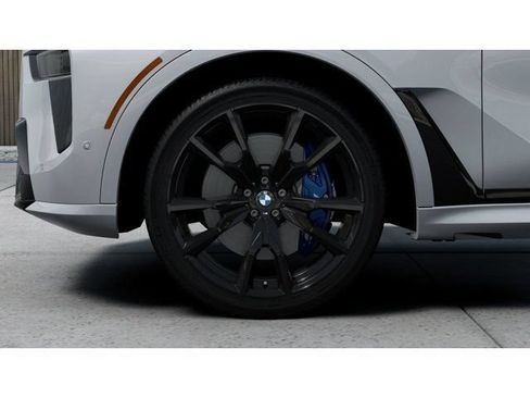 New 2027 BMW X7 xDrive40i w/ M Sport Package AWD/4WD image 7