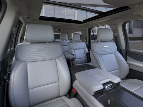 New 2025 Ford Expedition Platinum w/ Platinum Ultimate Package image 10