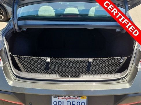 Used 2024 Hyundai Elantra Limited image 19