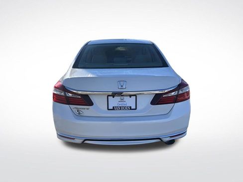 Used 2017 Honda Accord LX image 11