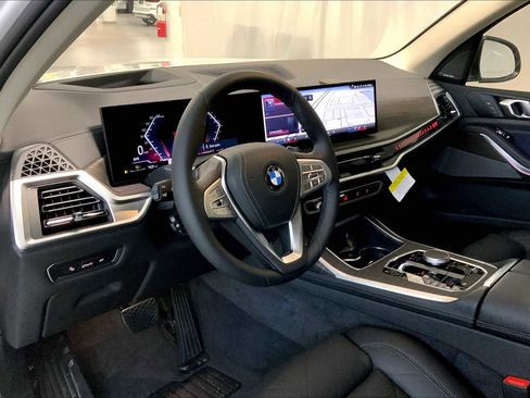 New 2026 BMW X7 xDrive40i image 8