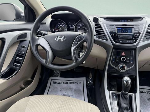 Used 2015 Hyundai Elantra SE FWD image 19