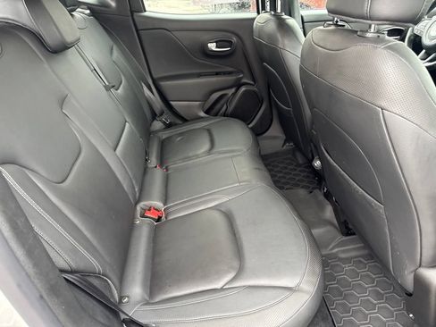 Used 2020 Jeep Renegade Altitude AWD/4WD image 38