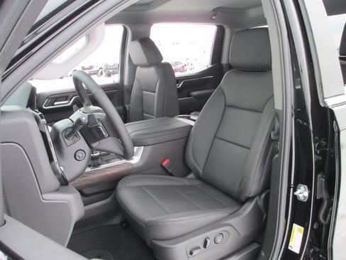 New 2026 GMC Sierra 1500 SLT w/ SLT Convenience Package image 14