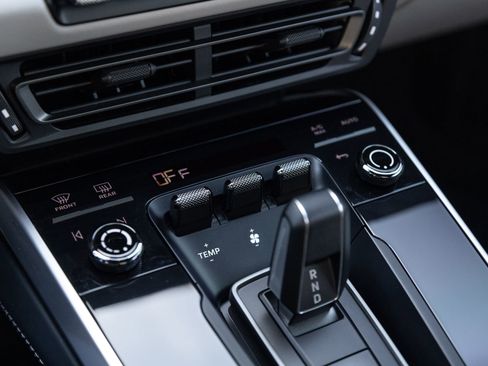 Certified 2024 Porsche 911 Turbo S AWD/4WD image 27