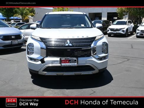 Used 2024 Mitsubishi Outlander SE FWD image 2