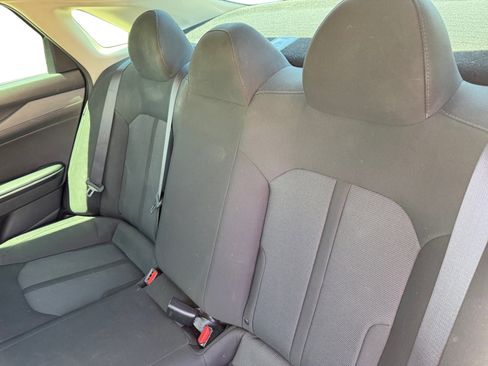 Used 2021 Kia K5 LX FWD image 16