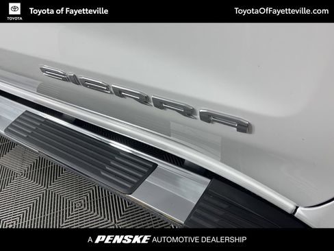 Used 2025 GMC Sierra 1500 SLT w/ SLT Premium Package image 12