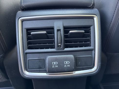 Used 2019 Subaru Forester Limited image 7