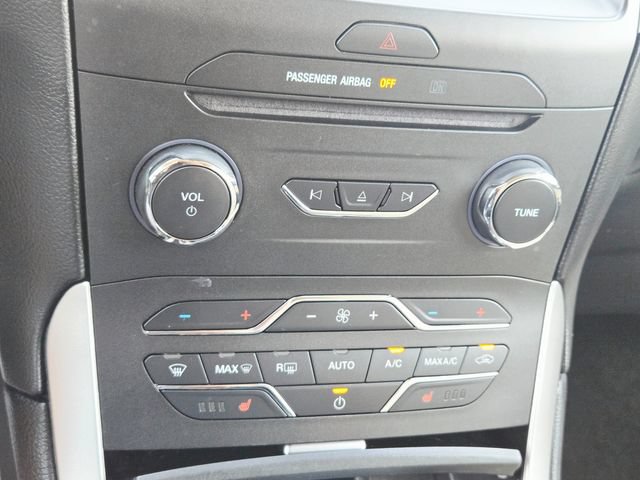 Used 2018 Ford Edge SEL w/ Equipment Group 201A FWD image 25