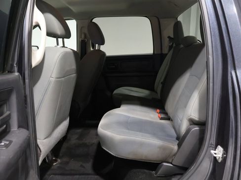 Used 2016 RAM 1500 ST w/ SXT Appearance Group image 17