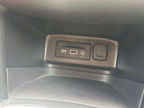 Used 2022 Chevrolet Equinox LT AWD/4WD image 38