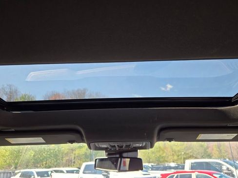 Used 2024 GMC Sierra 3500 AT4 w/ AT4 Preferred Package image 21