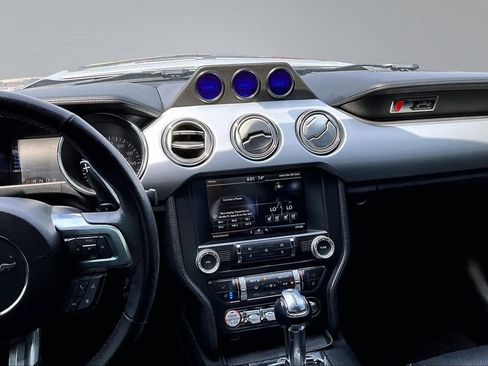 Used 2015 Ford Mustang GT Premium RWD image 6