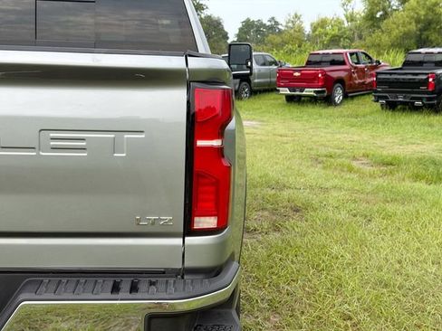 Used 2025 Chevrolet Silverado 2500 LTZ w/ LTZ Plus Package AWD/4WD image 10