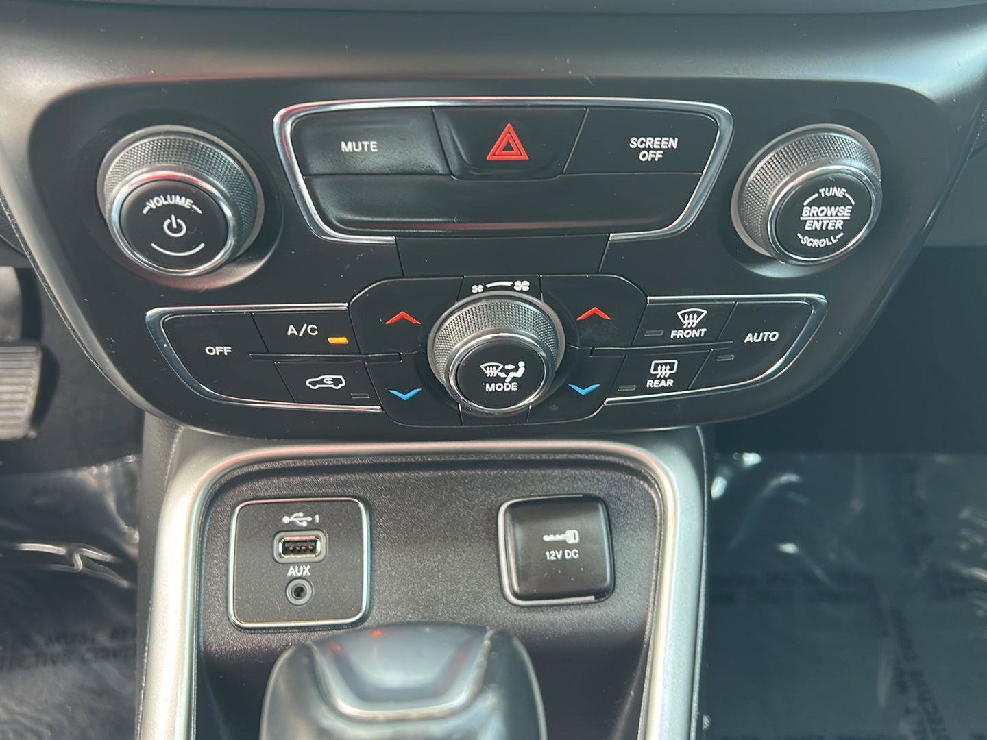 Used 2020 Jeep Compass Latitude FWD image 16