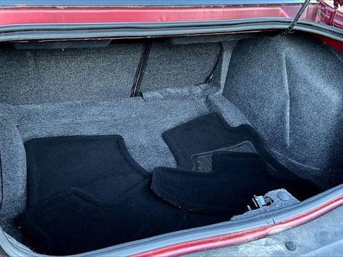 Used 2019 Dodge Challenger SXT w/ Driver Convenience Group image 28