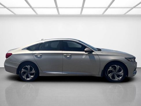 Used 2020 Honda Accord EX image 7