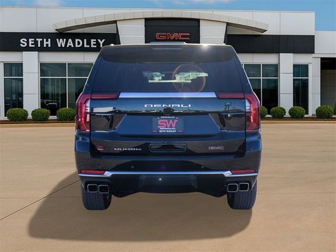 Used 2026 GMC Yukon XL Denali w/ Sun & Power Step Package image 6